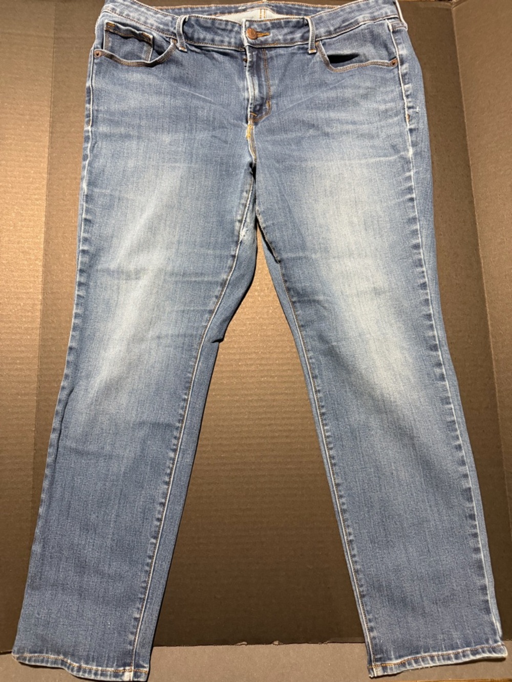 Old Navy Light Blue Straight Leg Women's Jeans